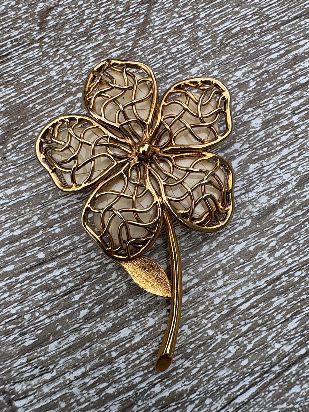 Gold tone Flower brooch